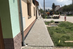 Vrádište - chodníky levá strana